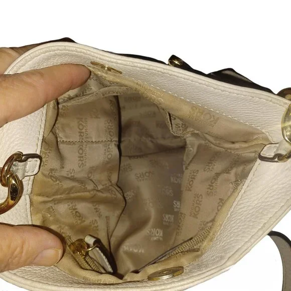 Michael Kors Hamilton Pebbled Vanilla Leather Crossbody Purse - Picture 5 of 7